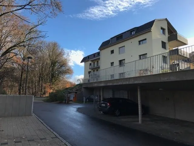Grosszügige 3,5-Zimmer-Dachwohnung mit Balkon an erhöhter Lage – Foto 15 von 16