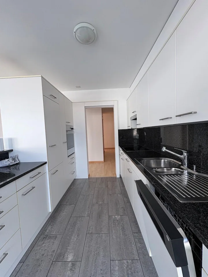 zentrale 3.5 Zimmer Wohnung an sonniger Lage – foto 5 di 18