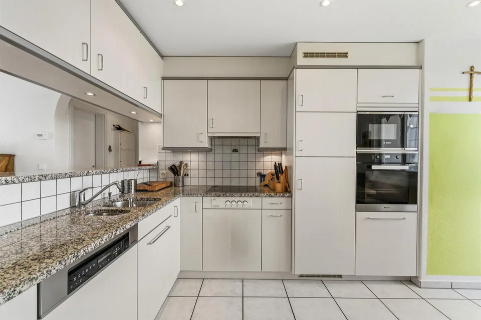 Grosszügige 5.5-Zimmer-Eigentumswohnung mit zwei Balkonen – foto 5 di 15