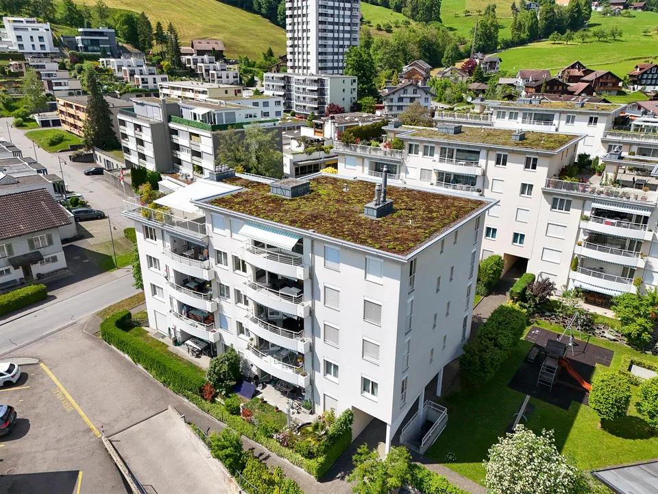 Grosszügige 5.5-Zimmer-Eigentumswohnung mit zwei Balkonen – foto 7 di 15