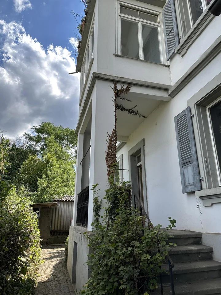 Freistehendes Jugendstilhaus mit Garten – photo 26 of 27