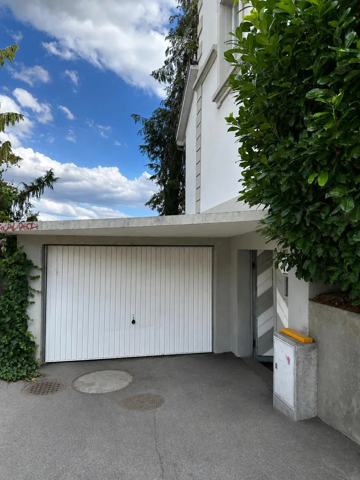 Freistehendes Jugendstilhaus mit Garten – photo 19 of 27
