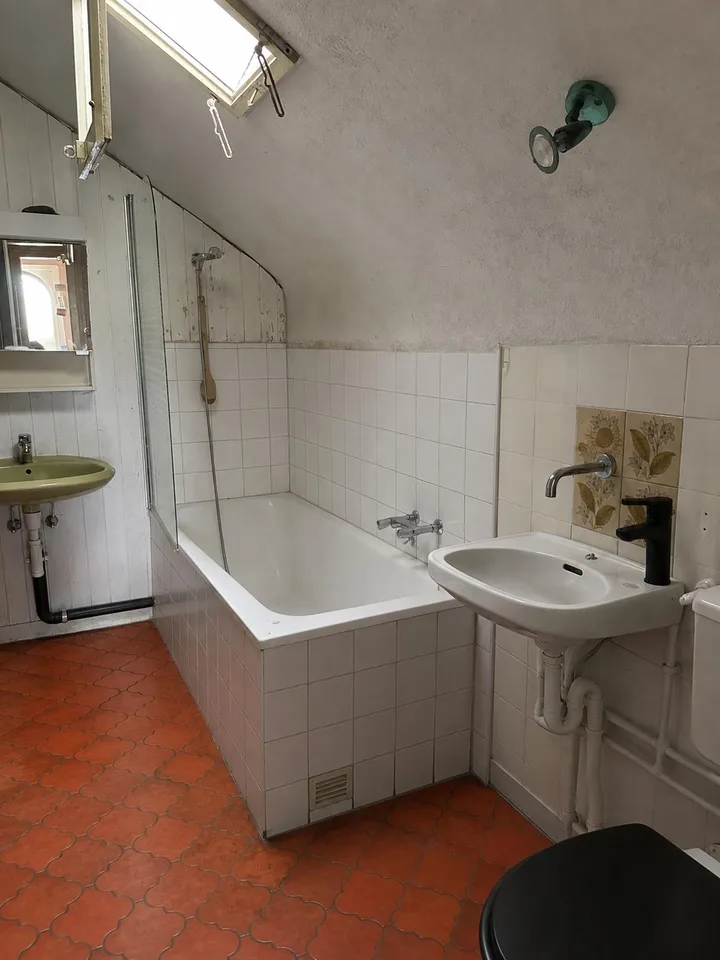 Freistehendes Jugendstilhaus mit Garten – photo 17 of 27
