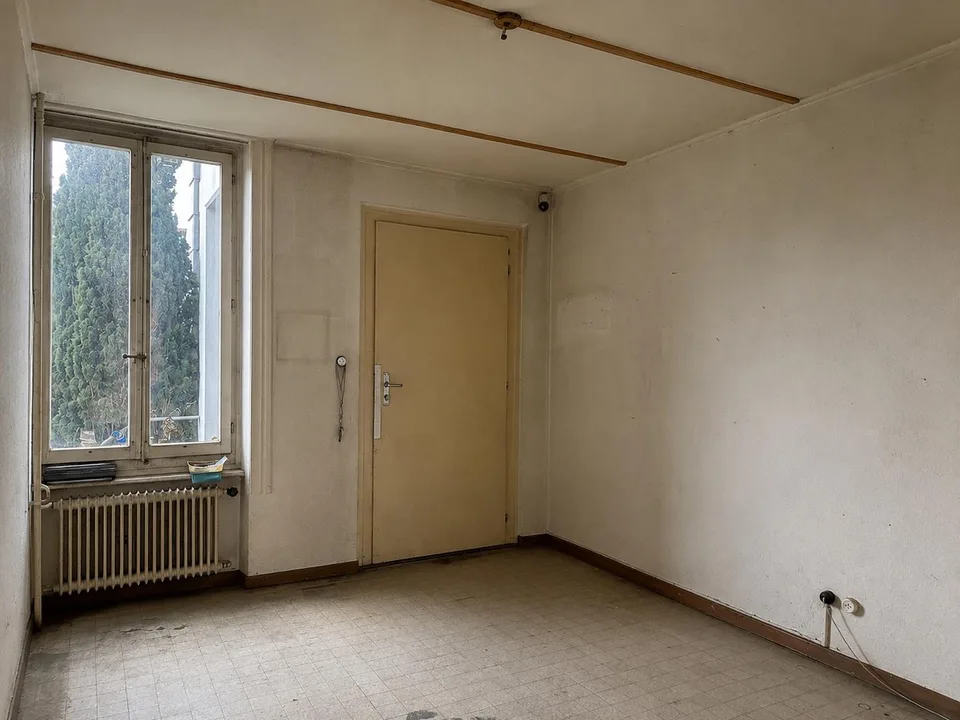Freistehendes Jugendstilhaus mit Garten – photo 7 of 27