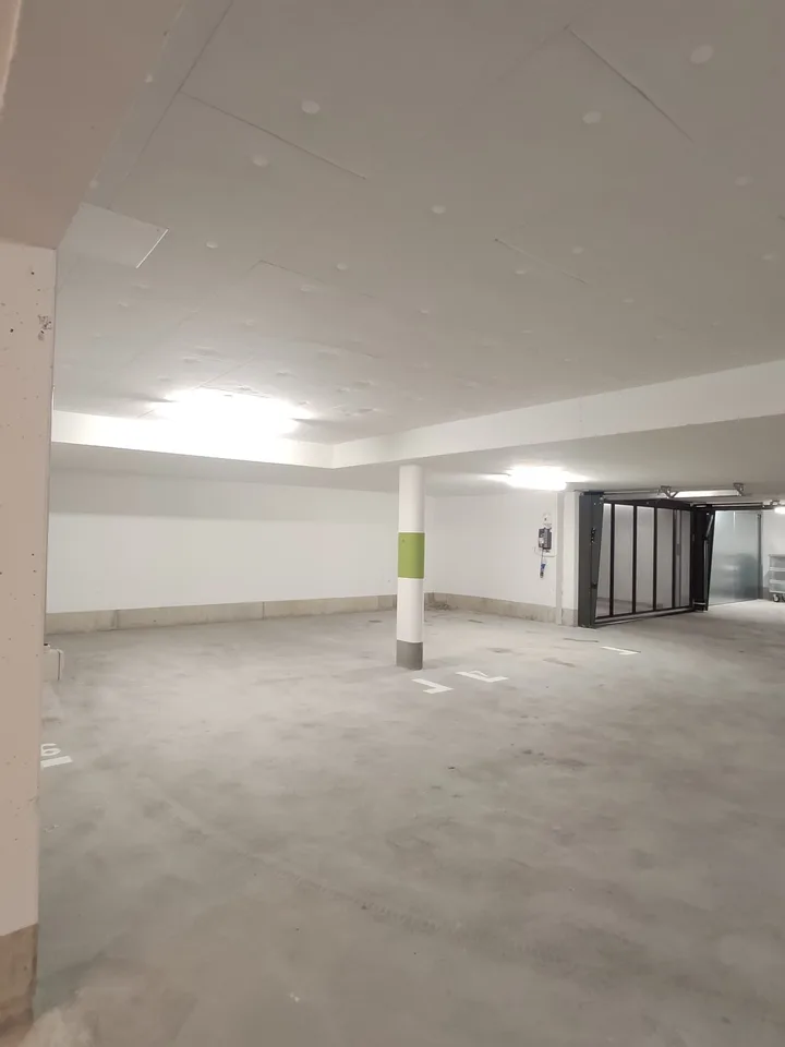 Einstellplätze mit E-Ladestationsvorrichtungen zu vermieten – Foto 3 von 5