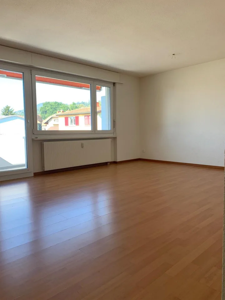 Helle 3-Zimmer-Wohnung mit sonnigem Sitzplatz – foto 8 di 9