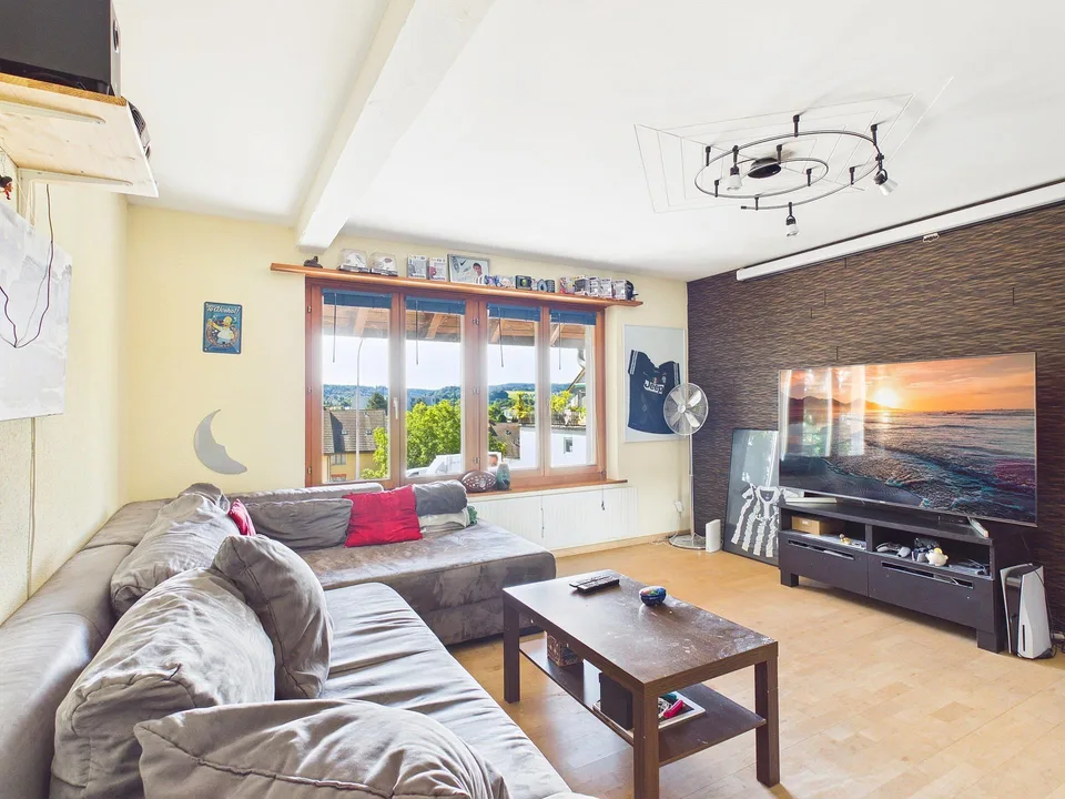 Freistehendes Zuhause mit Charme und Entwicklungspotenzial – Foto 6 von 13