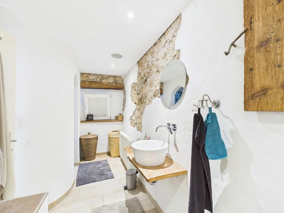 Freistehendes Zuhause mit Charme und Entwicklungspotenzial – Foto 12 von 13