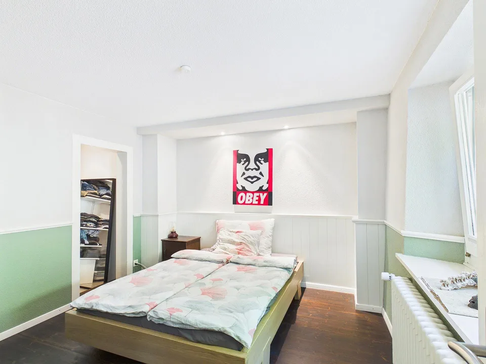 Freistehendes Zuhause mit Charme und Entwicklungspotenzial – Foto 8 von 13