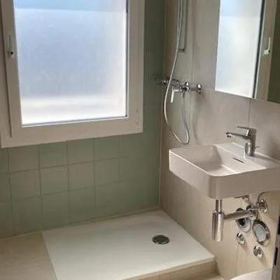 Schönes 1-Zimmer-Apartment in einem vollständig renovierten Gebäude – Foto 5 von 5