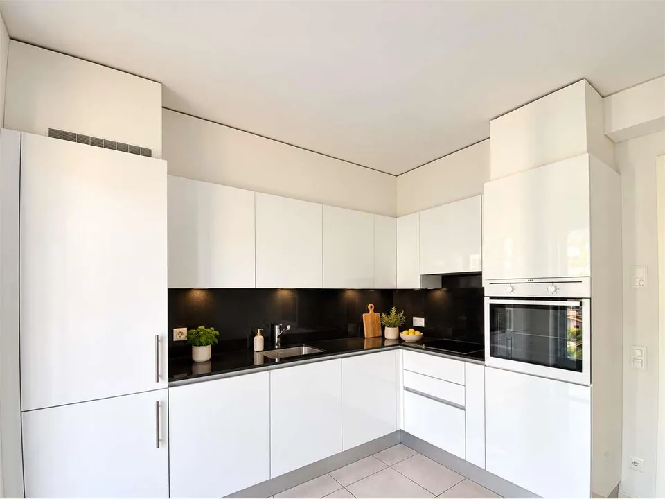 Helles Apartment 4.5 Zimmer mit großer Terrasse und großen Innenräumen – Foto 3 von 10