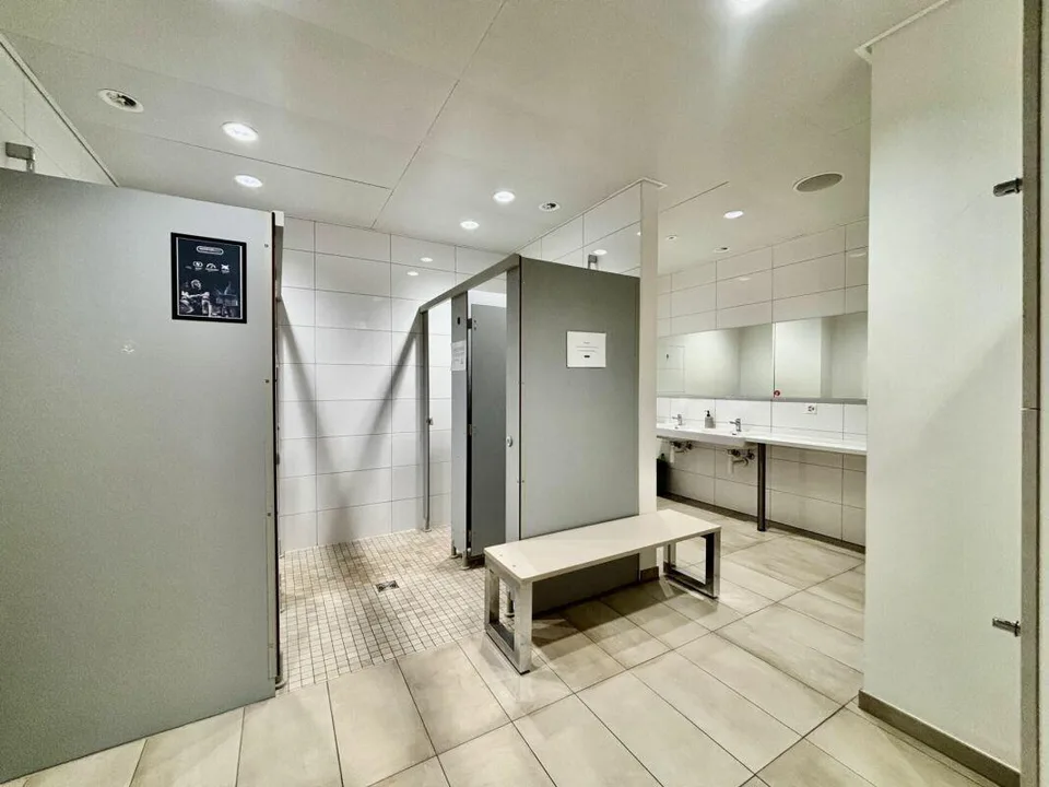 Local commercial de 576m² à louer. – photo 7 sur 7
