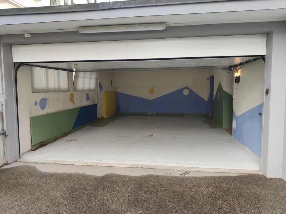Garagenplatz inkl. Lager-/Hobbyraum zu vermieten – Foto 2 von 7
