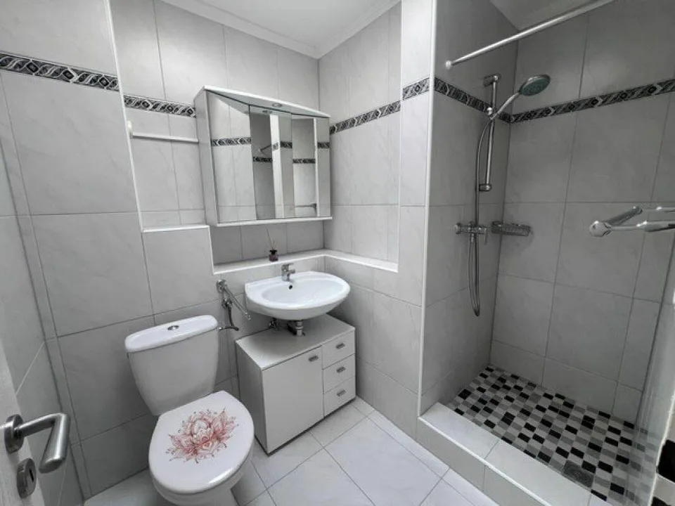Appartement de rêve de 5,5 pièces avec plan d'étage spacieux et terrasse vous cherche ! – photo 19 sur 26