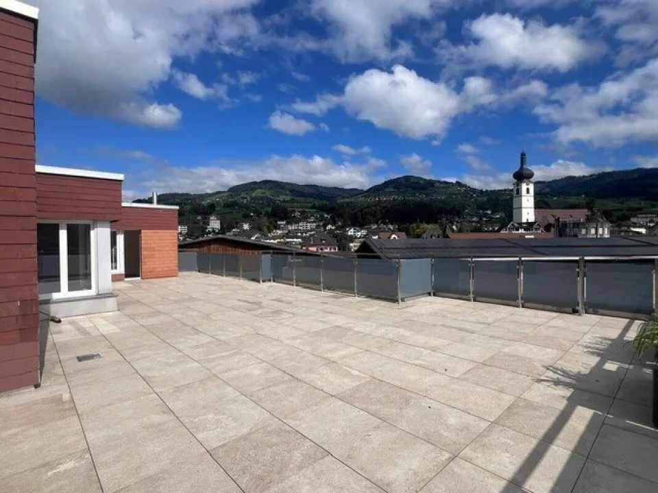 Appartement de rêve de 5,5 pièces avec plan d'étage spacieux et terrasse vous cherche ! – photo 23 sur 26