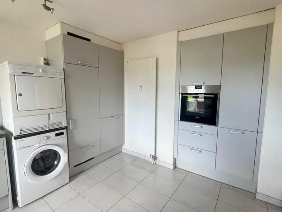 Appartement de rêve de 5,5 pièces avec plan d'étage spacieux et terrasse vous cherche ! – photo 8 sur 26