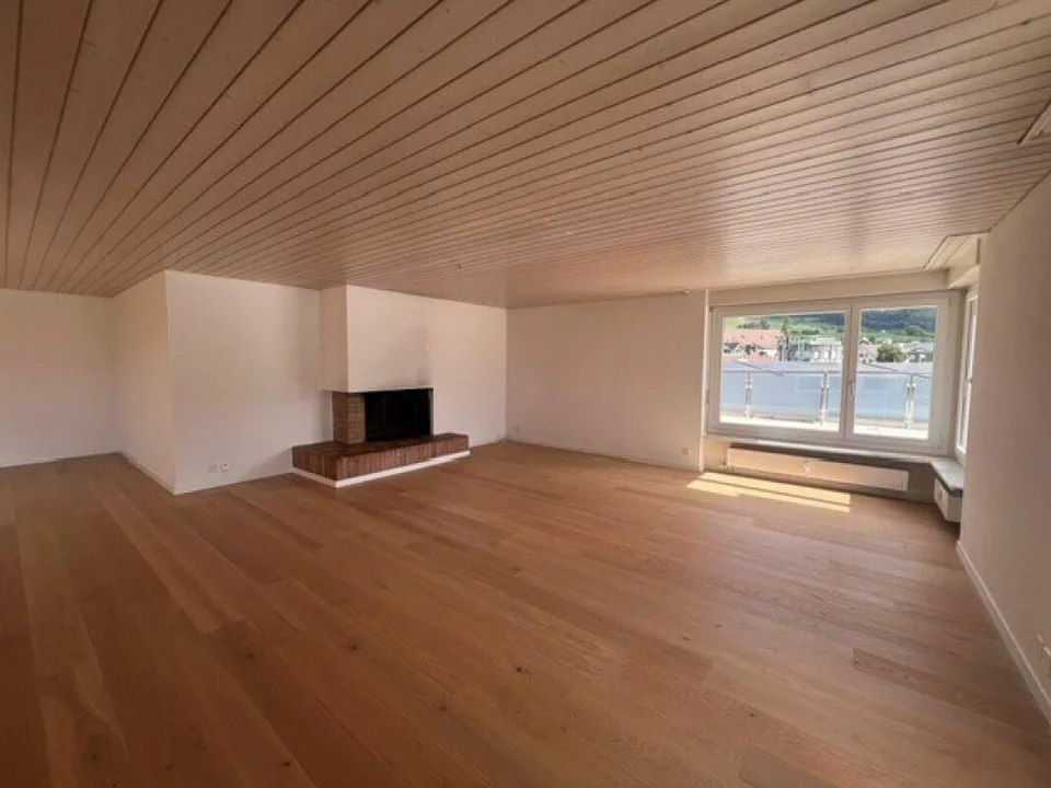 Appartement de rêve de 5,5 pièces avec plan d'étage spacieux et terrasse vous cherche ! – photo 5 sur 26
