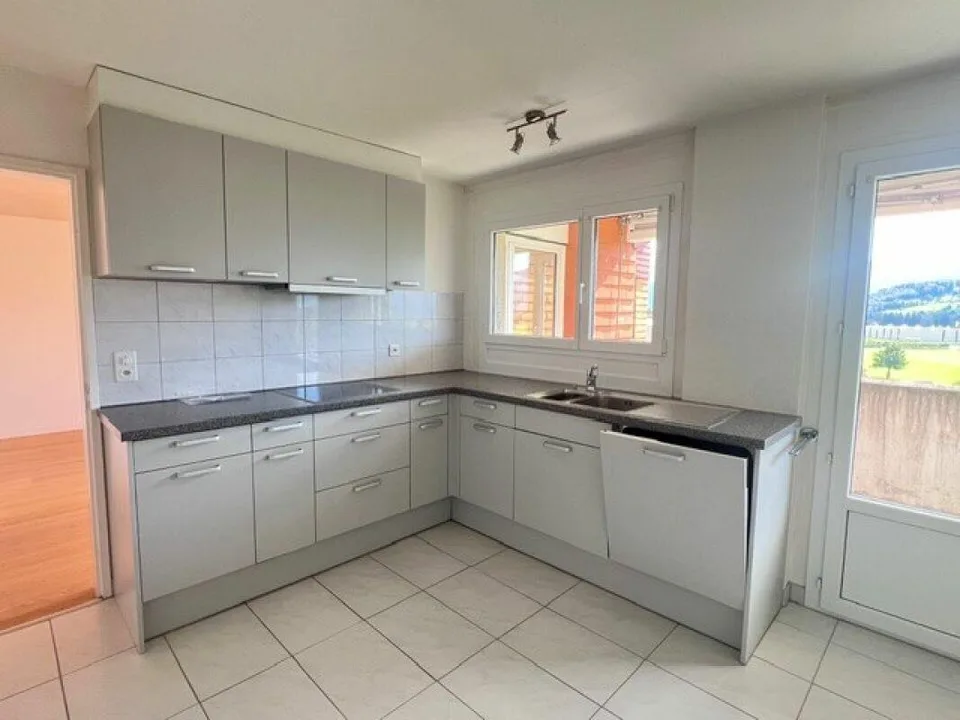 Appartement de rêve de 5,5 pièces avec plan d'étage spacieux et terrasse vous cherche ! – photo 7 sur 26