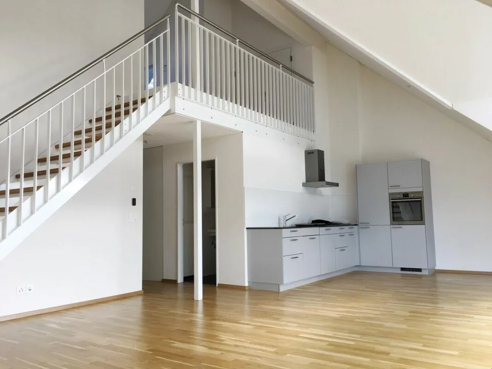 Dreamy 4.5 room maisonette apartment – photo 2 of 9