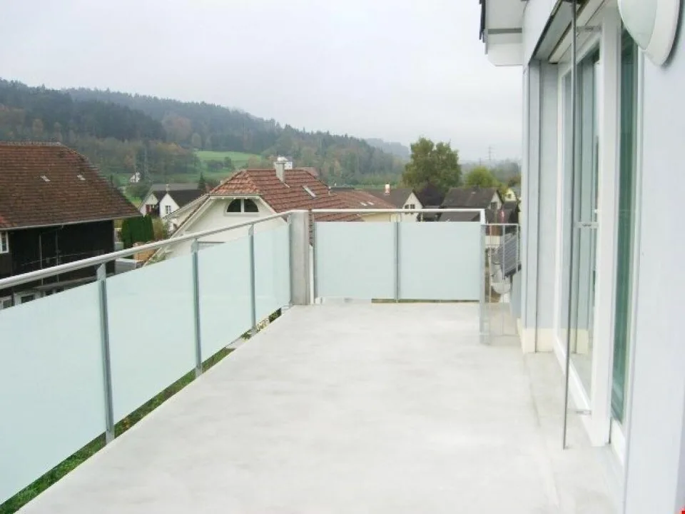 Dreamy 4.5 room maisonette apartment – photo 5 of 9