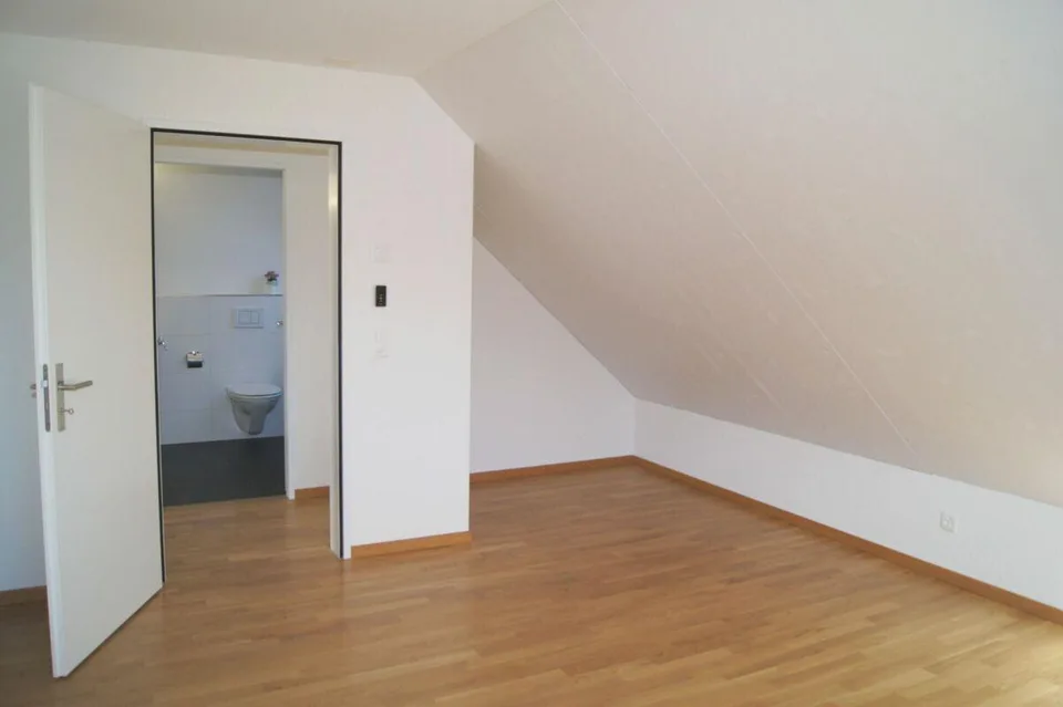 Dreamy 4.5 room maisonette apartment – photo 6 of 9