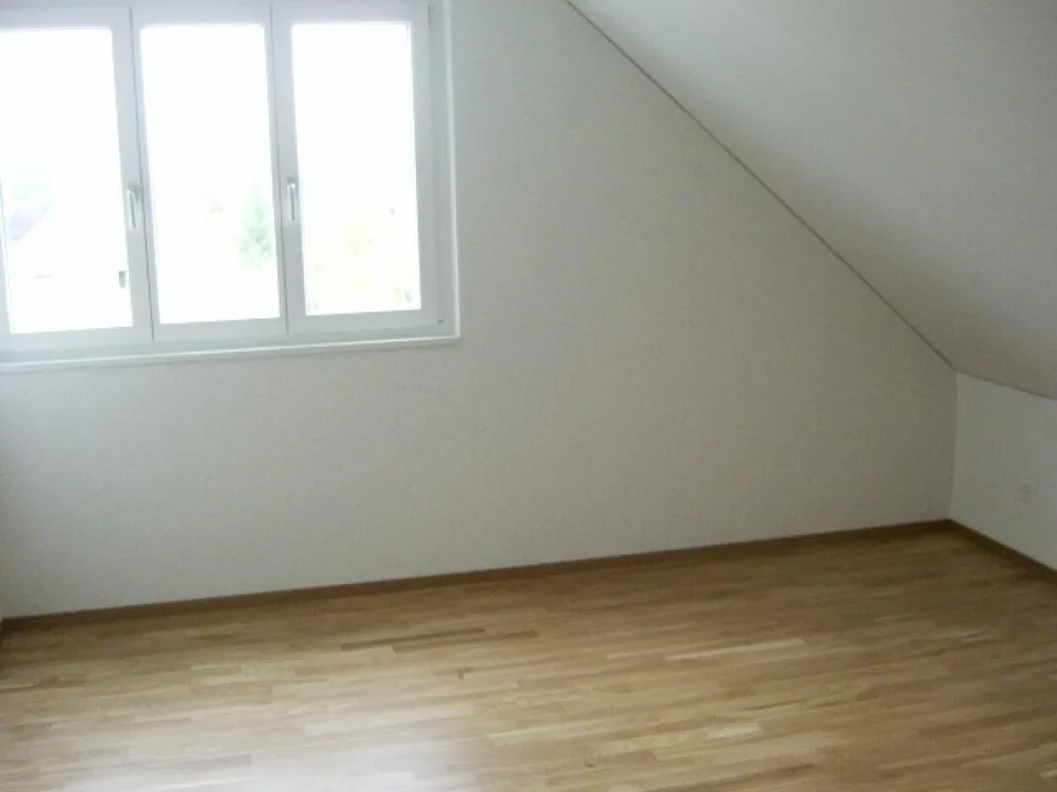 Dreamy 4.5 room maisonette apartment – photo 7 of 9