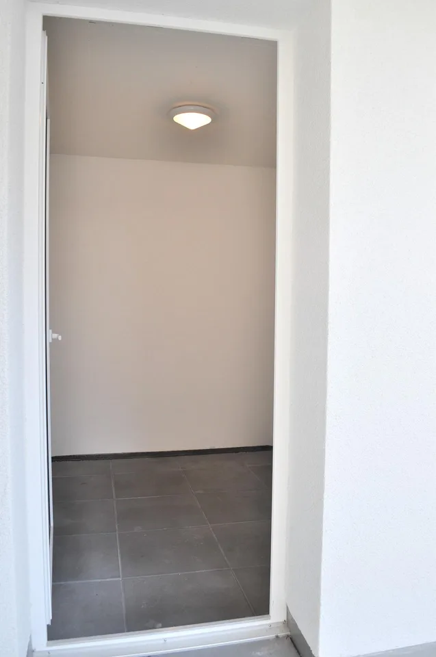 Grosse schöne 4.5 Zimmer-Wohnung zu vermieten – photo 9 of 12