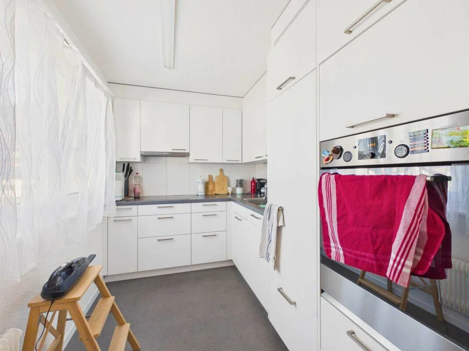 Appartement lumineux 4.5 pièces avec balcon ensoleillé – photo 3 sur 13