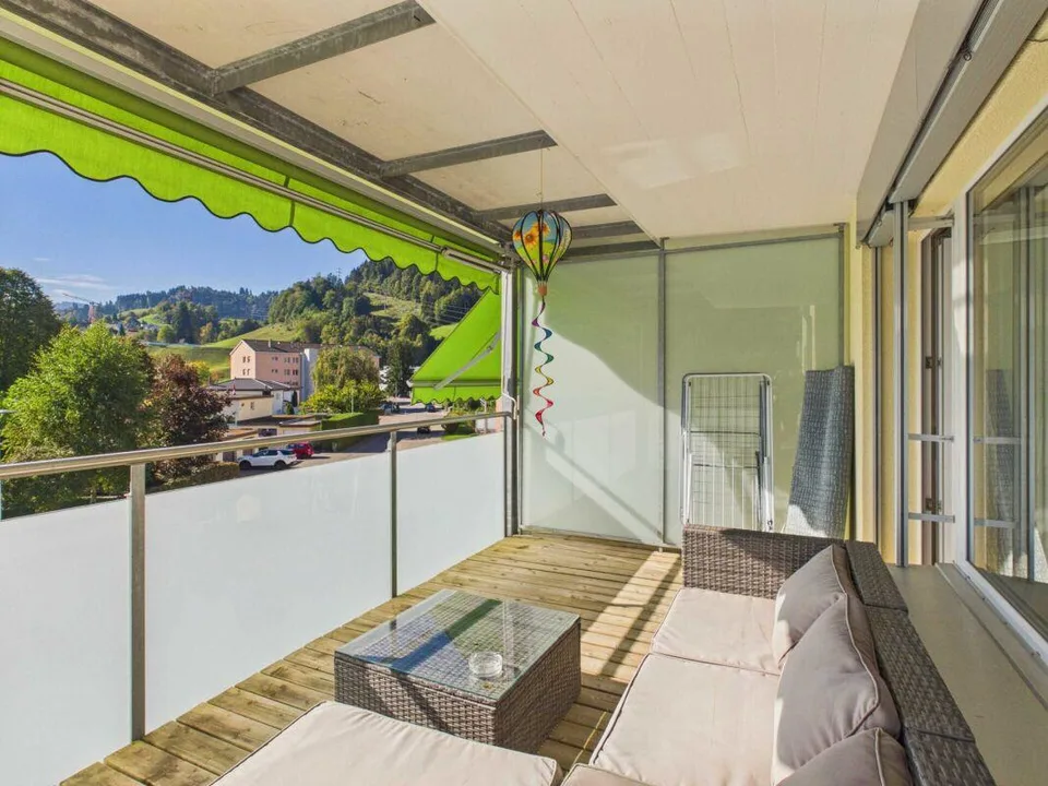Appartement lumineux 4.5 pièces avec balcon ensoleillé – photo 11 sur 13