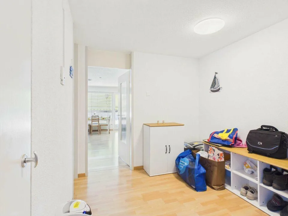 Appartement lumineux 4.5 pièces avec balcon ensoleillé – photo 2 sur 13