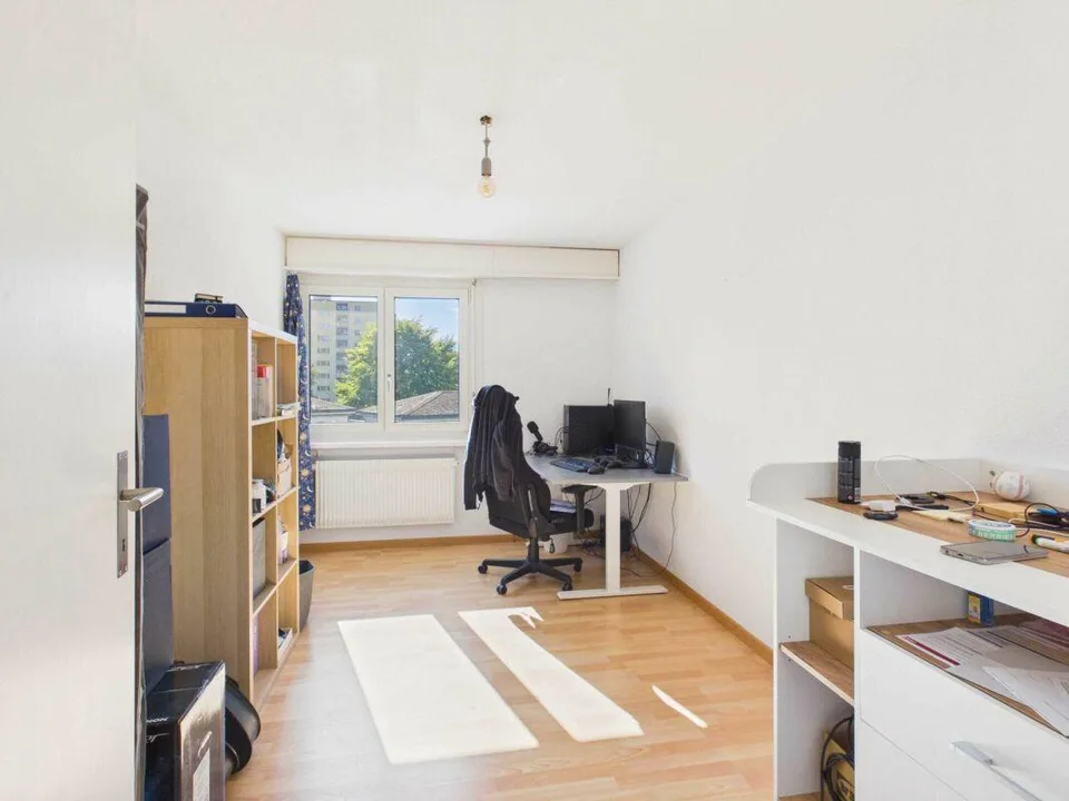 Appartement lumineux 4.5 pièces avec balcon ensoleillé – photo 6 sur 13