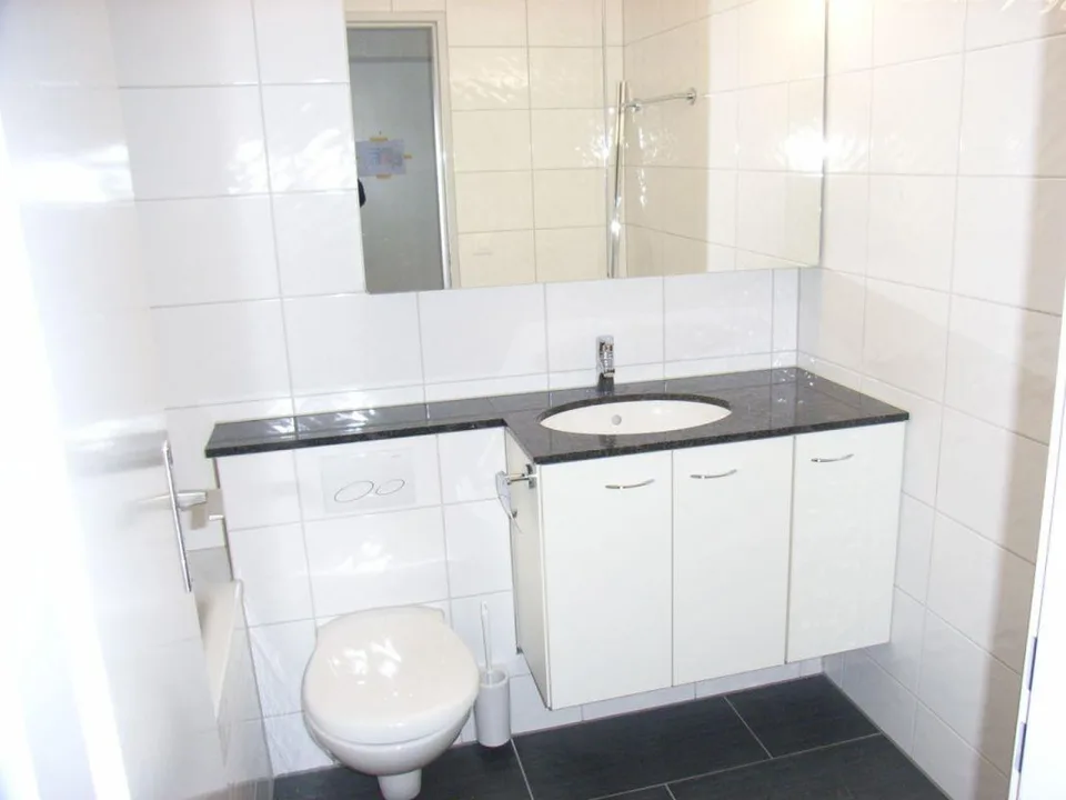 Fully furnished 3.5-room apartment in St. Gallen, ideal for 2-person shared apartment, available immediately at Klosterweidlistrasse 1, 9010 St. Gallen (Rotmonten) – photo 3 of 7
