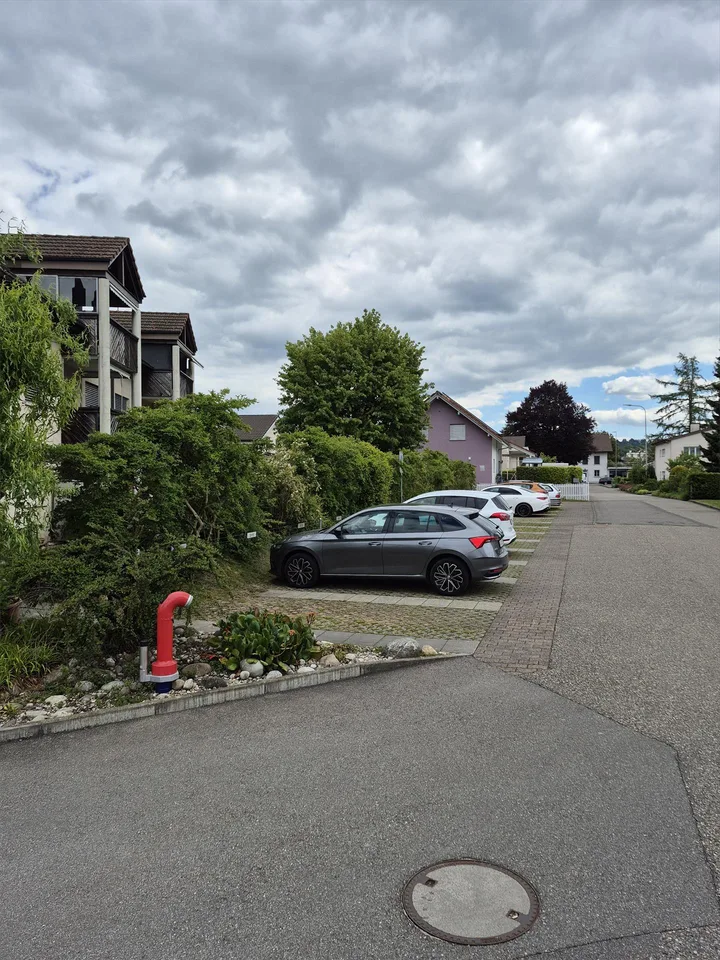 Parcheggio esterno ben posizionato per voi! – foto 3 di 3