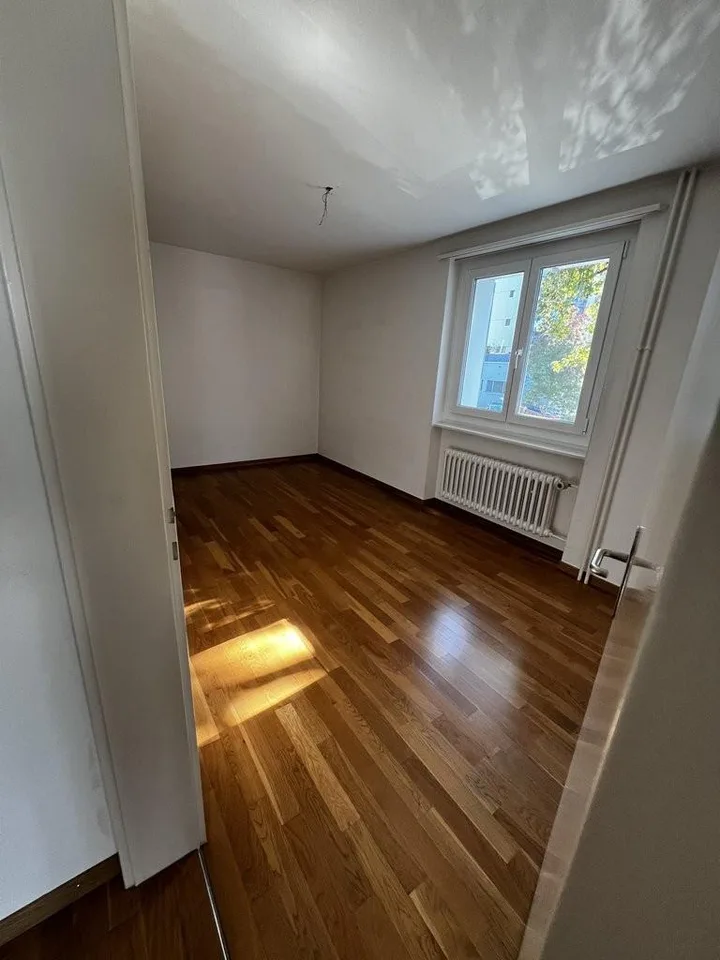 Helle 4-Zimmer-Wohnung im Erdgeschoss in Steinhausen – photo 8 of 10