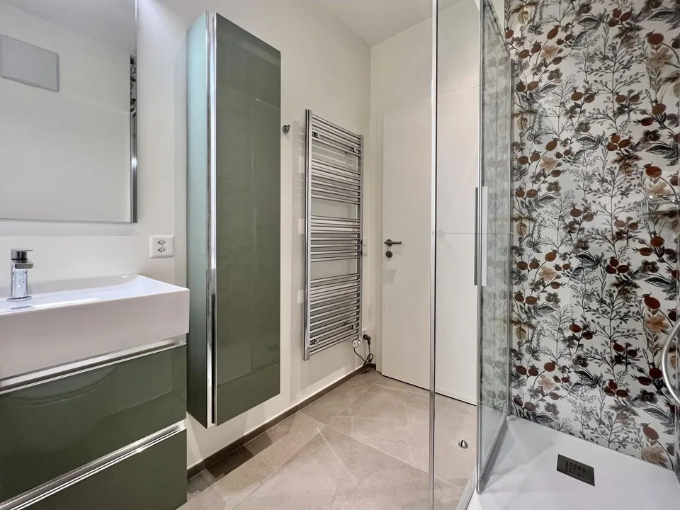 AFFITTASI GRAZIOSO 2.5 LOCALI CON BALCONE A RIVA SAN VITALE – foto 6 di 9