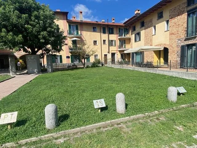 COMODO 2.5 LOCALI RISTRUTTURATO IN RUSTICO TOSCANO A STABIO – Foto 4 von 12