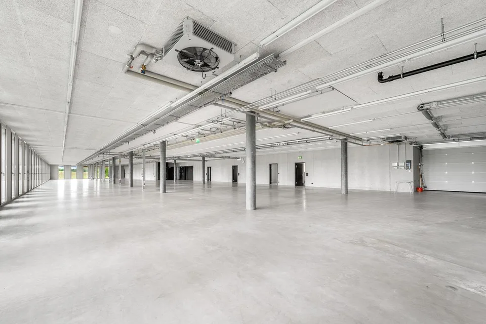 Hochwertige Büro- und Gewerbeliegenschaft – foto 8 di 15