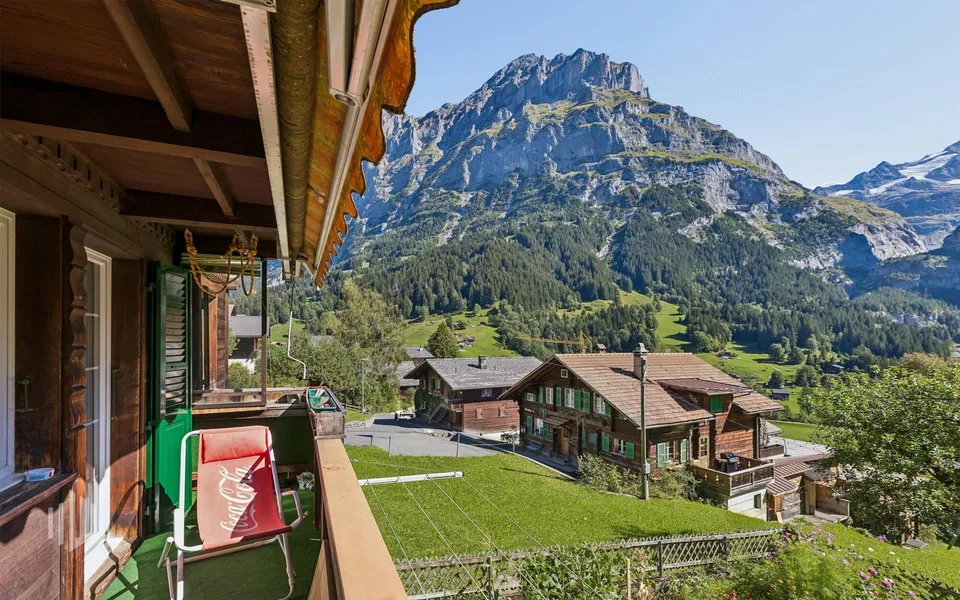 ImmoWyss - Attraktives Mehrfamilienhaus im Herzen von Grindelwald – photo 3 sur 10