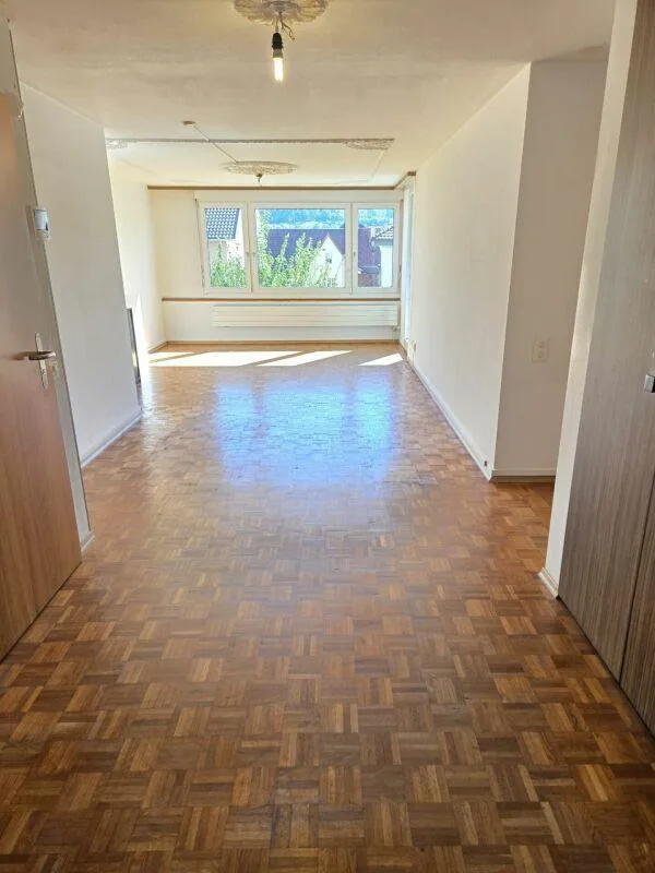 Tolle 3½-Zimmer Wohnung mit zwei Balkonen & Aussenparkplatz – photo 3 sur 9
