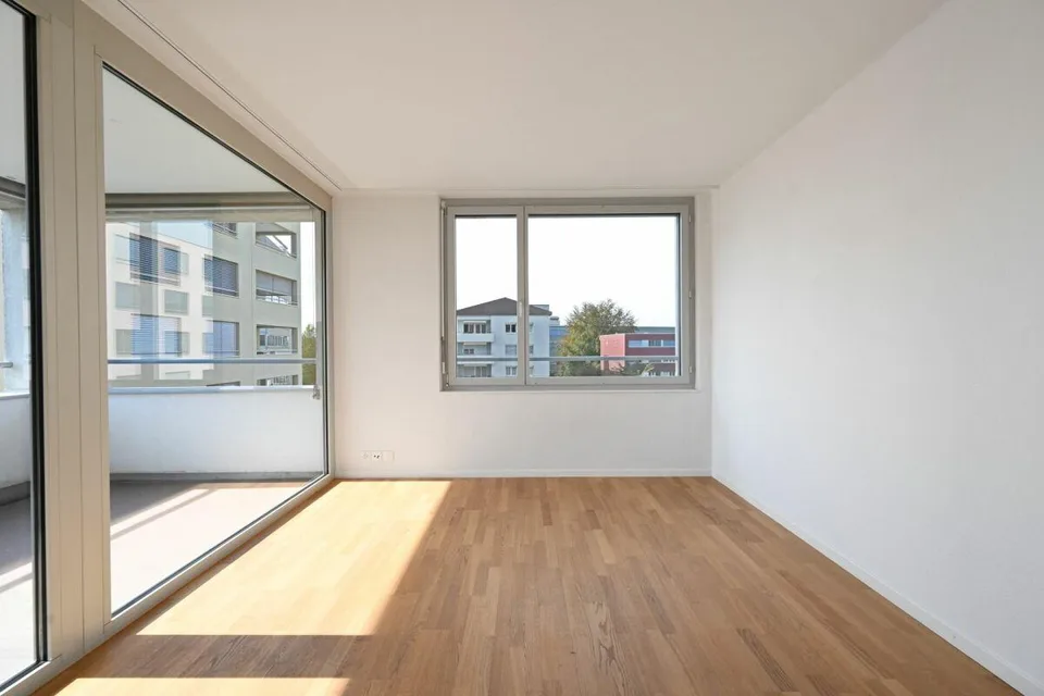 Grosszügige 5.5-Zimmerwohnung an zentraler Lage in Lyss – Foto 5 von 13
