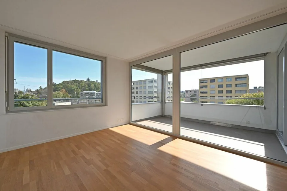 Grosszügige 5.5-Zimmerwohnung an zentraler Lage in Lyss – Foto 8 von 13