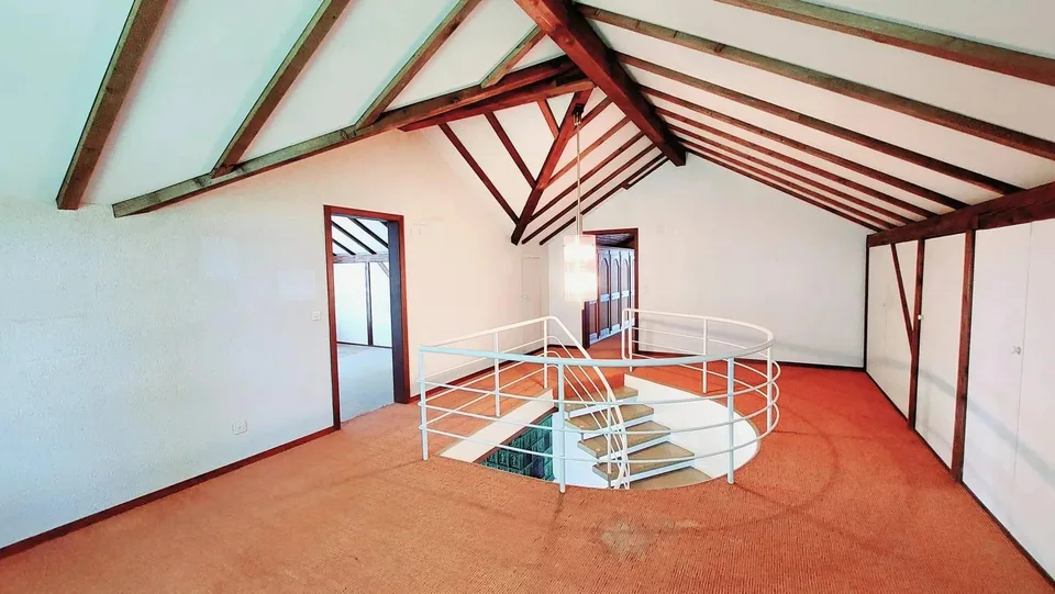 Villa de 6,5 pièces avec grand terrain à vendre à Ueberstorf – photo 6 sur 8
