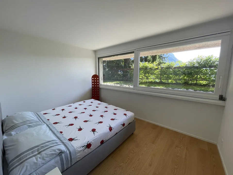 SPETTACULÄRES DUPLEX 5.5 MIT SCHÖNER SEESICHT IN CASTAGNOLA – Foto 10 von 13