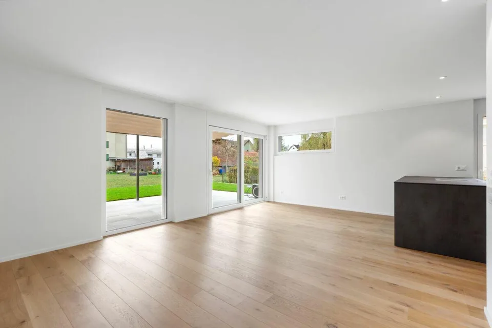 Hochwertige Doppelhaushälfte mit Garten und zwei Abstellplätzen in der Tiefgarage an ruhiger Lage – Foto 5 von 17