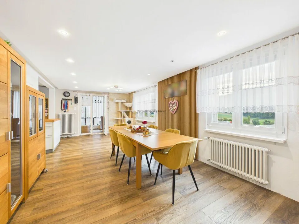 Wohnen mit Weitsicht - freistehendes Einfamilienhaus an sonniger Hanglage – Foto 3 von 18