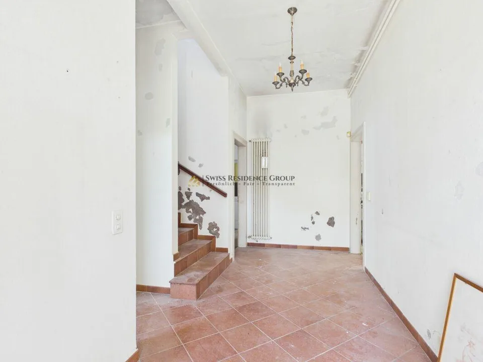 Villa a Pedrinate con ampio giardino privato di 601mq – Foto 2 von 9