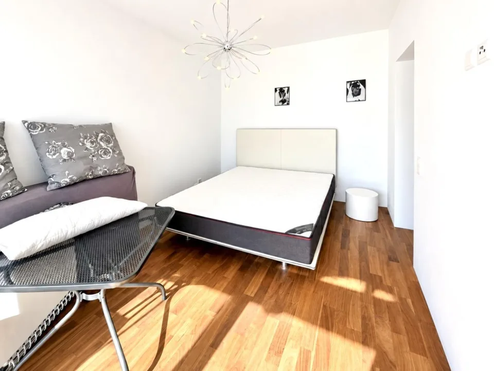 3 Zimmer-Wohnung im Dachgeschoss mit schöner Seesicht / appartament... – Foto 8 von 19