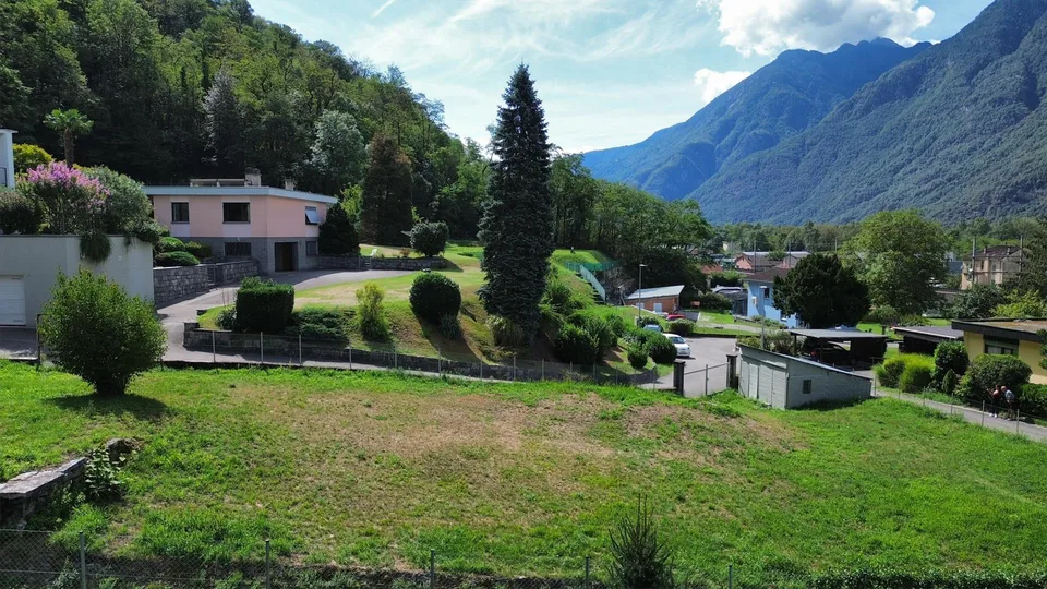 Terreno edificabile R2 in un contesto tranquillo e residenziale a O... – Foto 2 von 5
