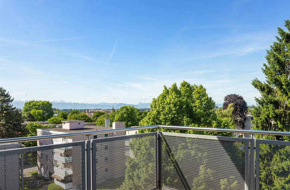 Appartement au grenier: Central & vue sur les Alpes – photo 2 sur 9