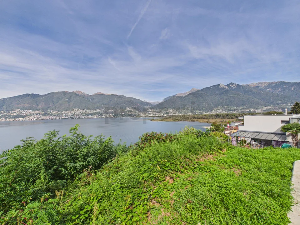 Terreno edificabile con vista panoramica sul Lago Maggiore e sulle ... – Foto 2 von 19